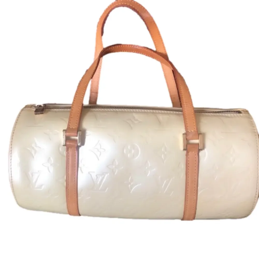 Louis Vuitton Cream Patent Monogram Barrel Bag with Tan Handles - Picture 1 of 10